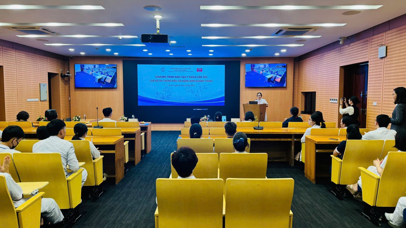 Chương trình đào tạo y khoa liên tục về ứng dụng chế độ ăn trong điều trị động kinh kháng thuốc tại BVĐK Xanh Pôn